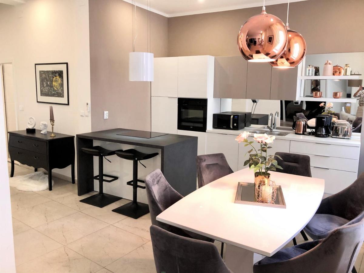 Hedone Luxury Apartment With Free Parking PUY Exterior foto